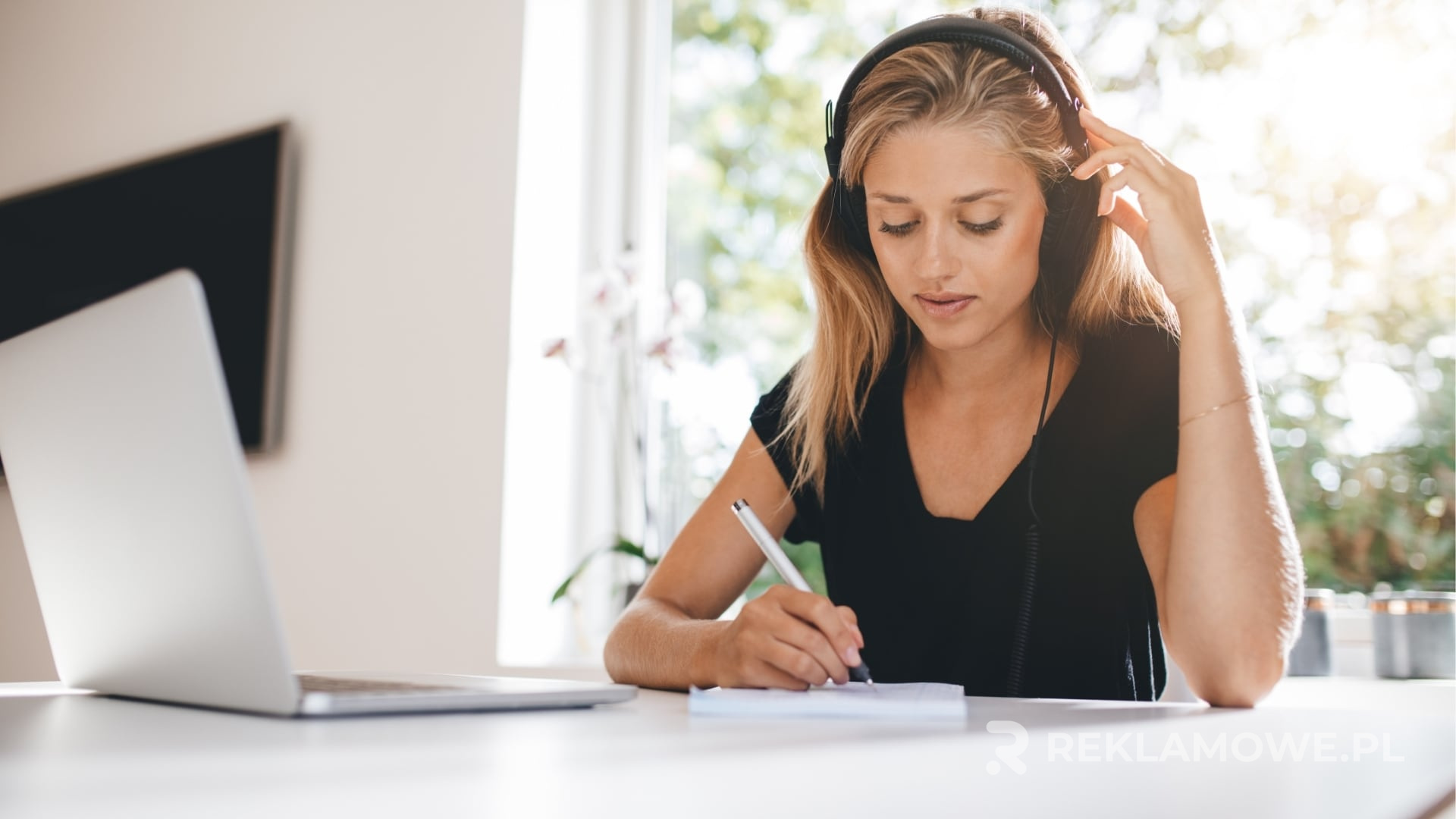 Personalizowane słuchawki jako narzędzie promocyjne marki